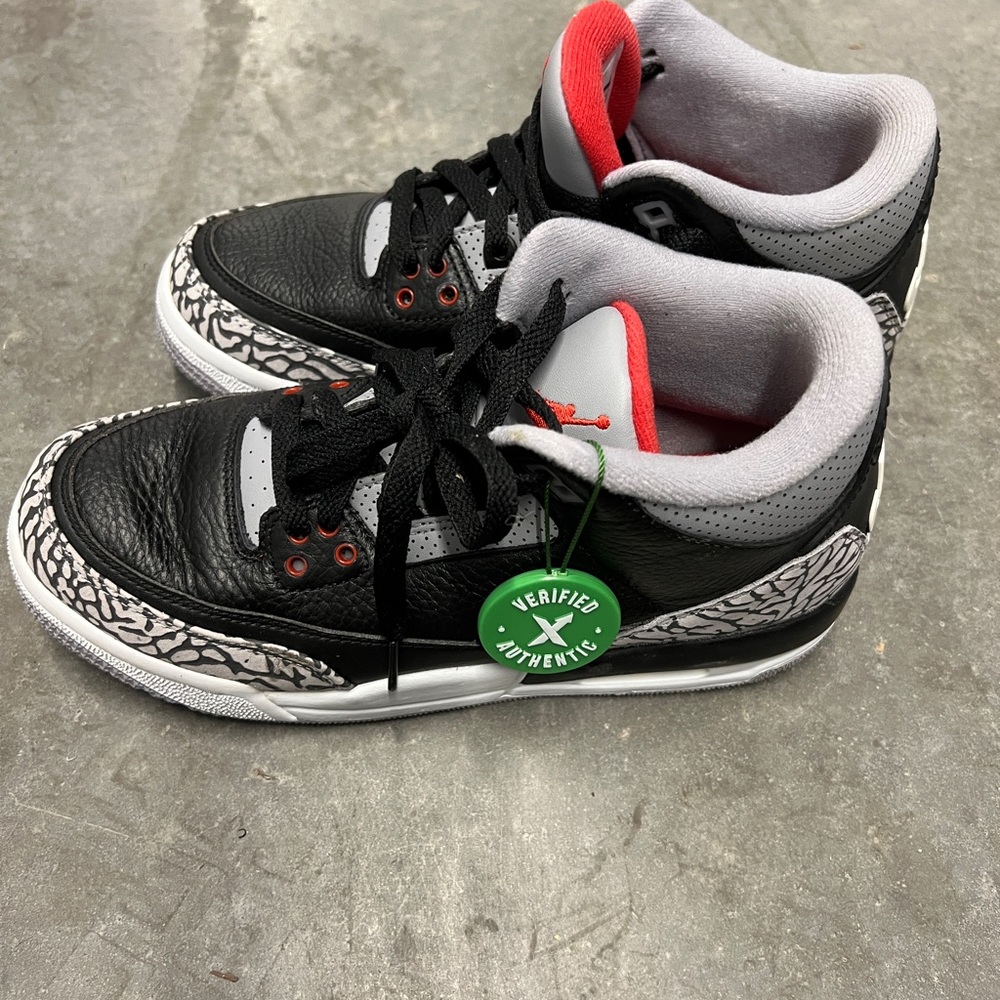 Air Jordan 3 Retro OG 'Black Cement' 2018